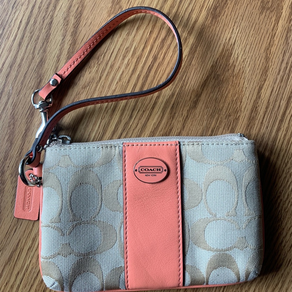 Coach small wristlet peach/ tan-Excellent condition, very lightly used